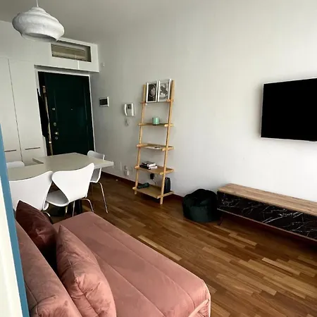 Bocconi 1-bdr With Comforts 밀라노